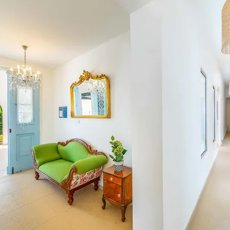 Villa Zoey Theletra